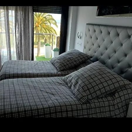 Marte A Pie De Playa Y Garaje * Suances