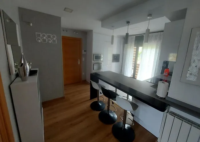 Marte A Pie De Playa Y Garaje