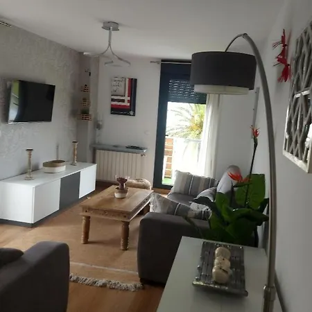 Marte A Pie De Playa Y Garaje 수안세스