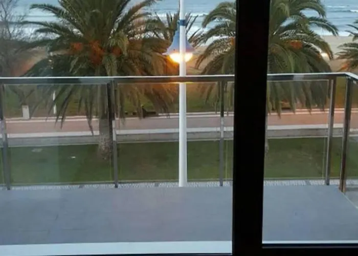 Marte A Pie De Playa Y Garaje Апартаменты