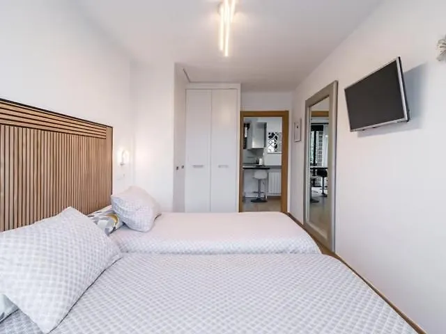 Marte A Pie De Playa Y Garaje * Суансес